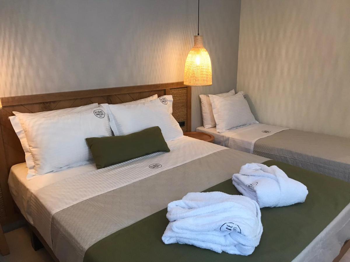 פוטוס Azzure Luxury Suites מראה חיצוני תמונה