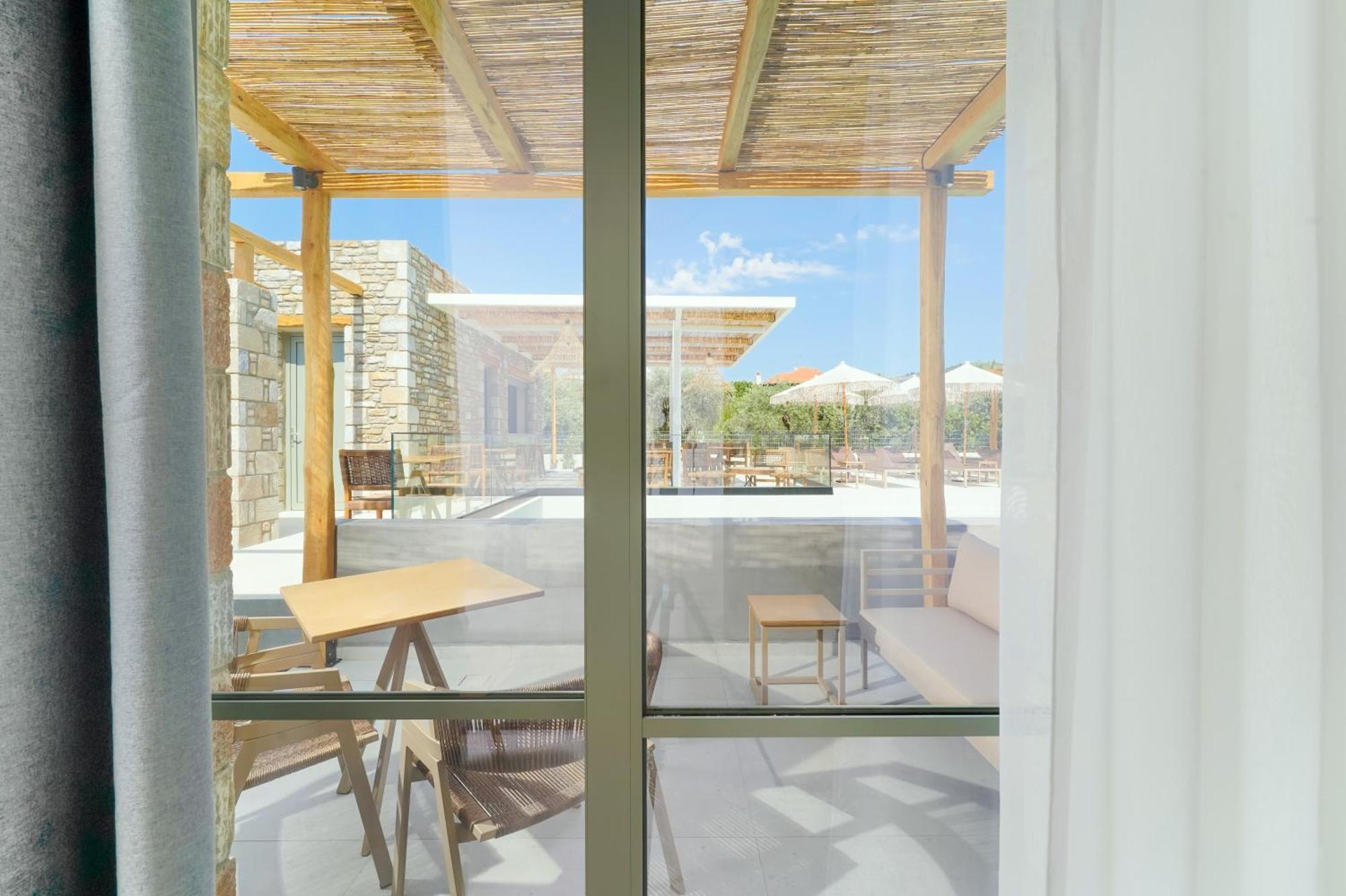 פוטוס Azzure Luxury Suites מראה חיצוני תמונה