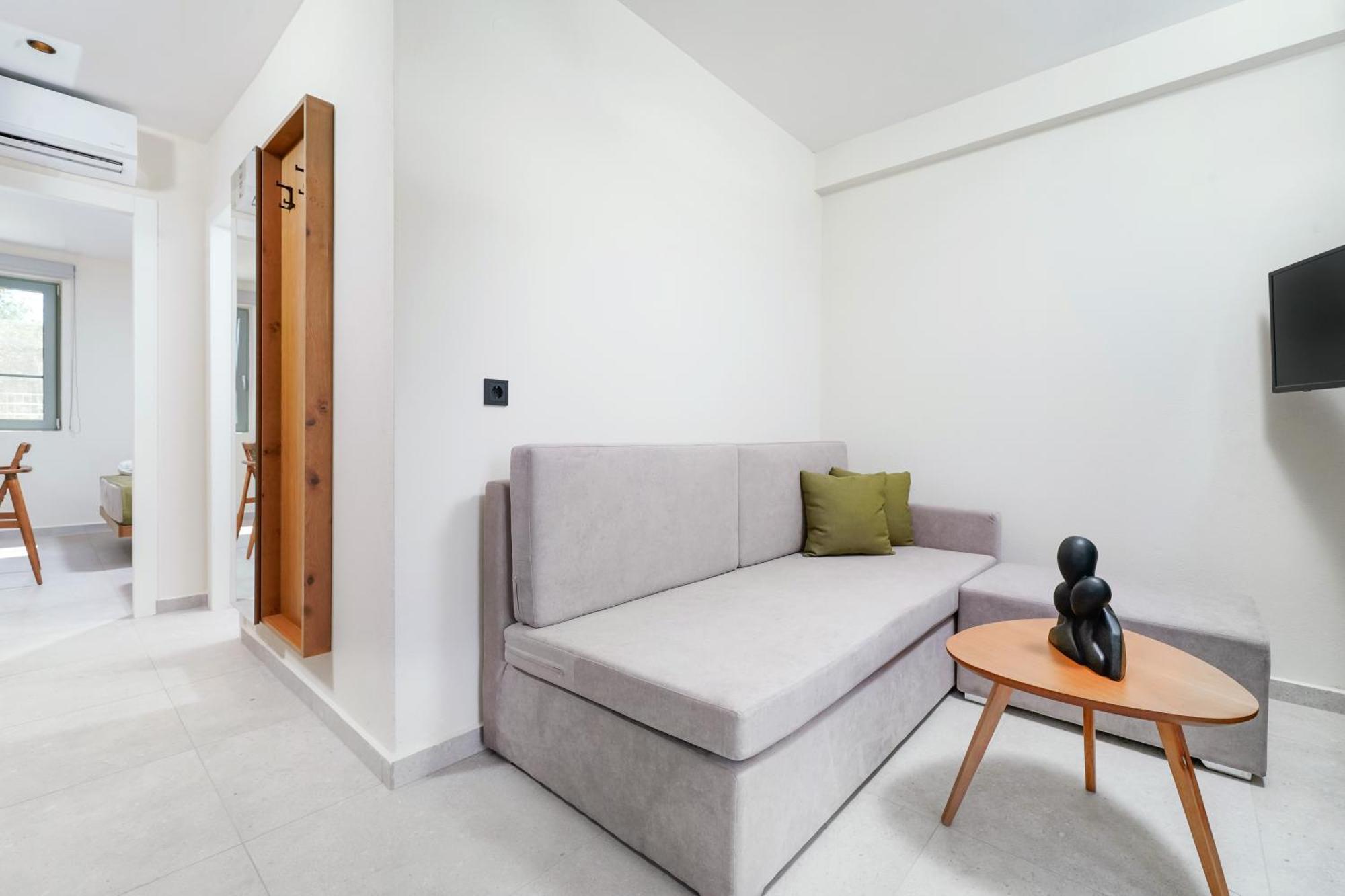 פוטוס Azzure Luxury Suites מראה חיצוני תמונה