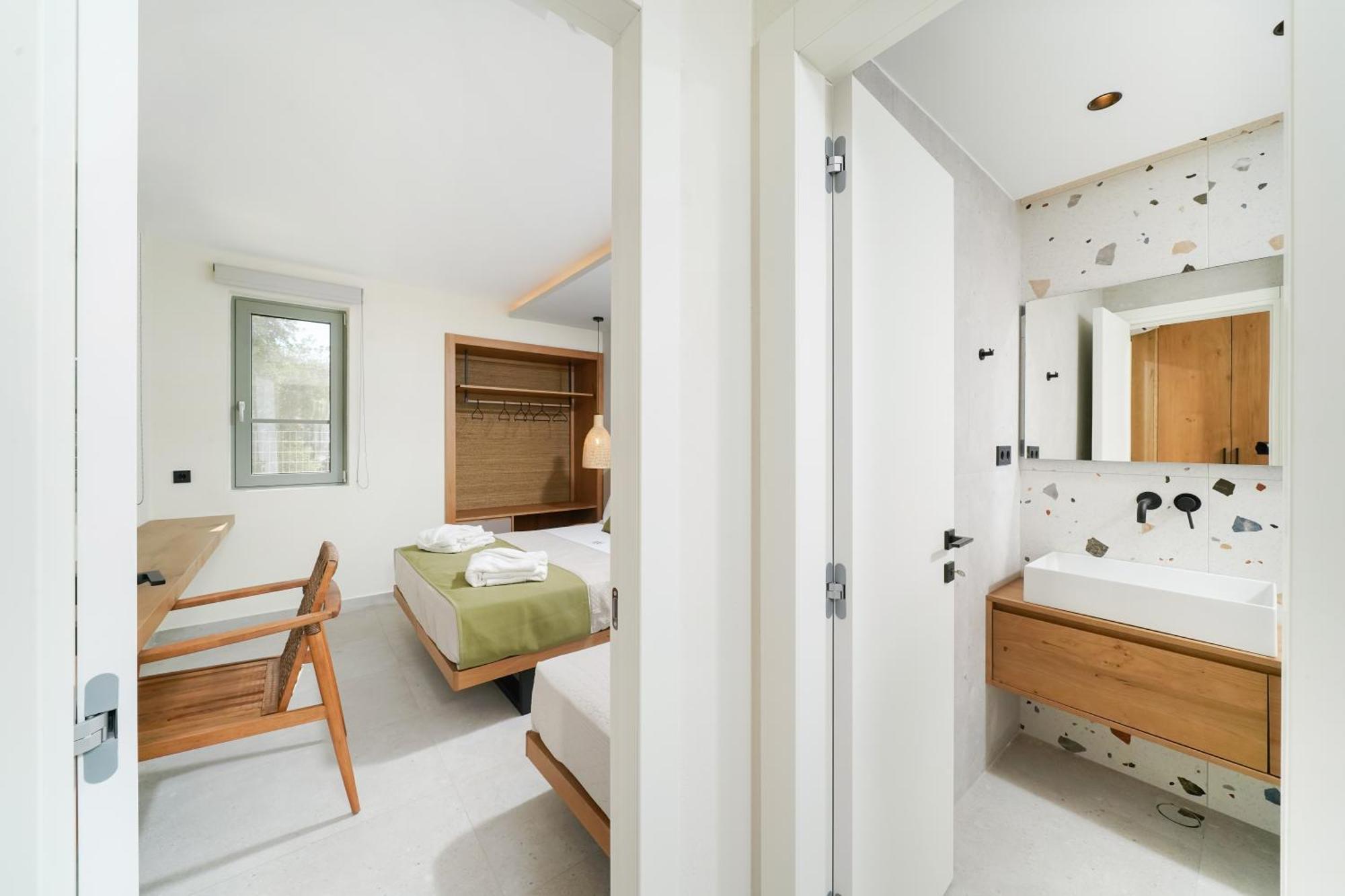 פוטוס Azzure Luxury Suites מראה חיצוני תמונה