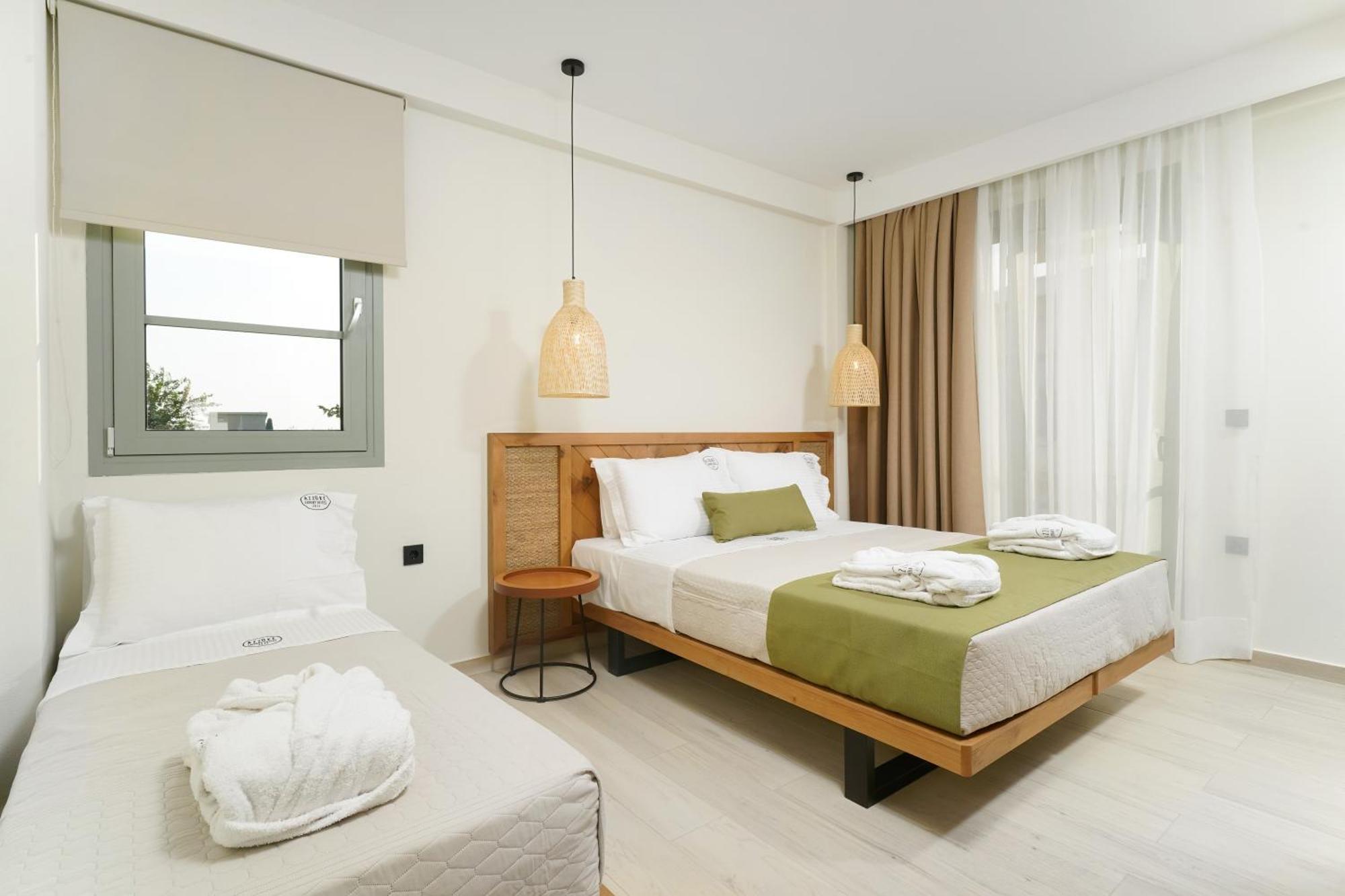 פוטוס Azzure Luxury Suites מראה חיצוני תמונה