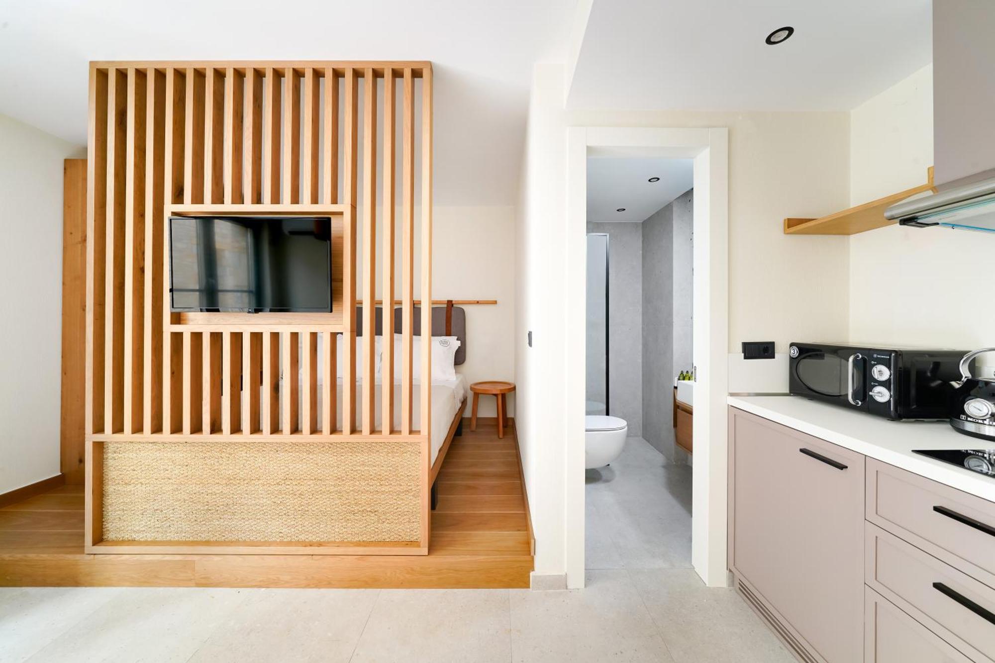 פוטוס Azzure Luxury Suites מראה חיצוני תמונה