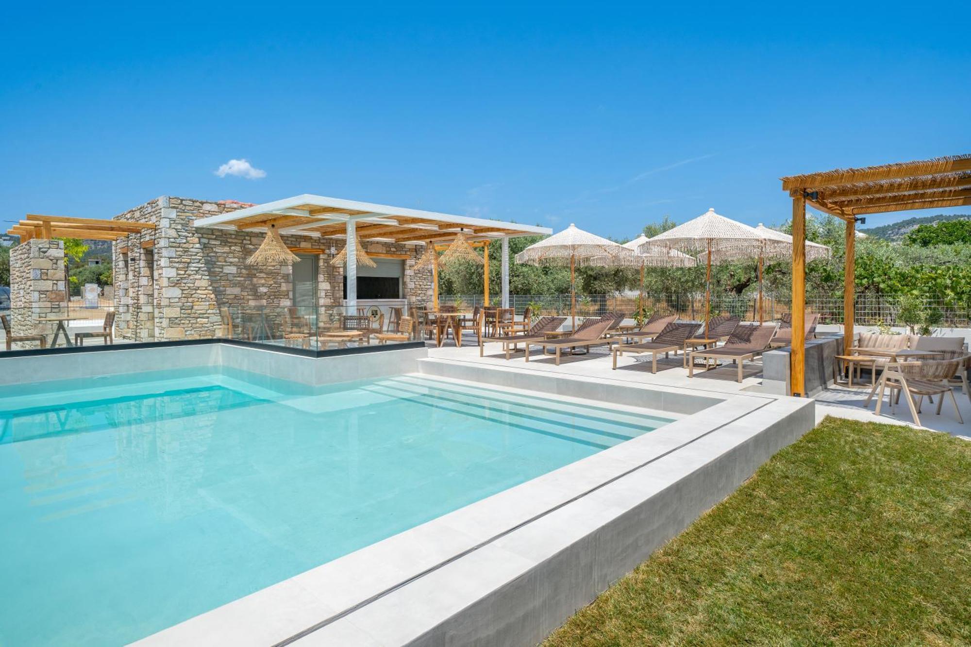 פוטוס Azzure Luxury Suites מראה חיצוני תמונה