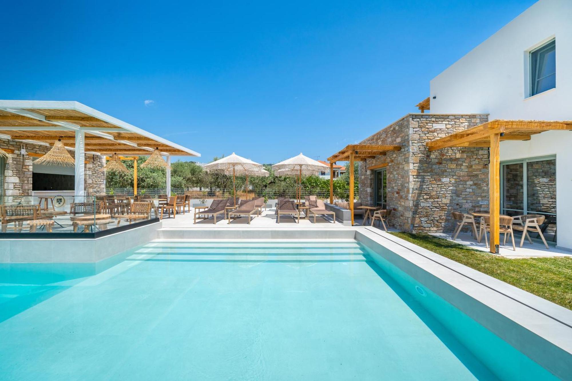 פוטוס Azzure Luxury Suites מראה חיצוני תמונה